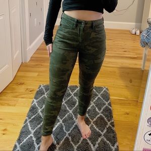 American Eagle Camo Jeggings